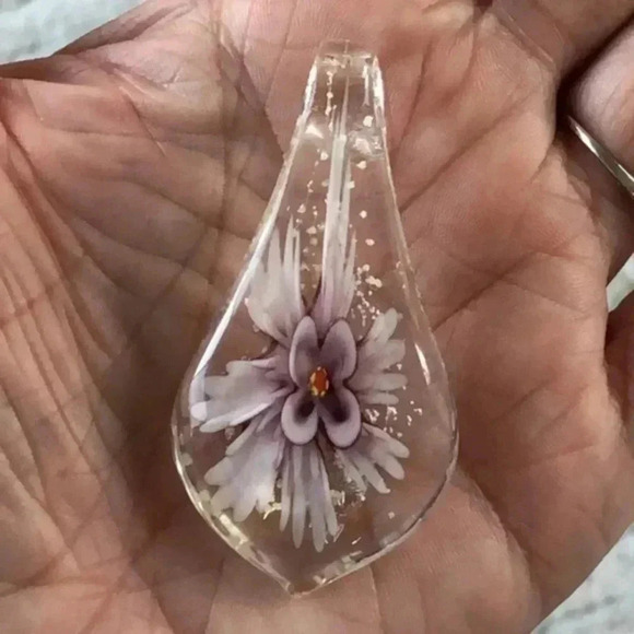 Purple GLOW IN THE DARK Murano Glass Teardrop Necklace Pendant NWT - Picture 1 of 5